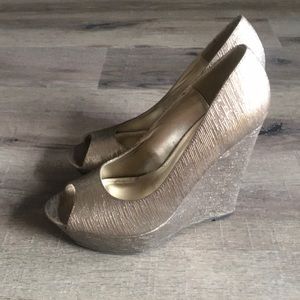 Steve Madden Gold wedges